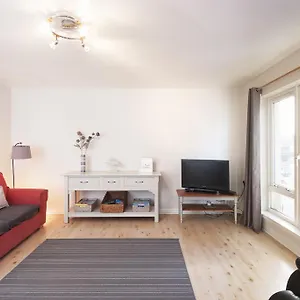 The Holyrood Snug Apartment Edinburgh